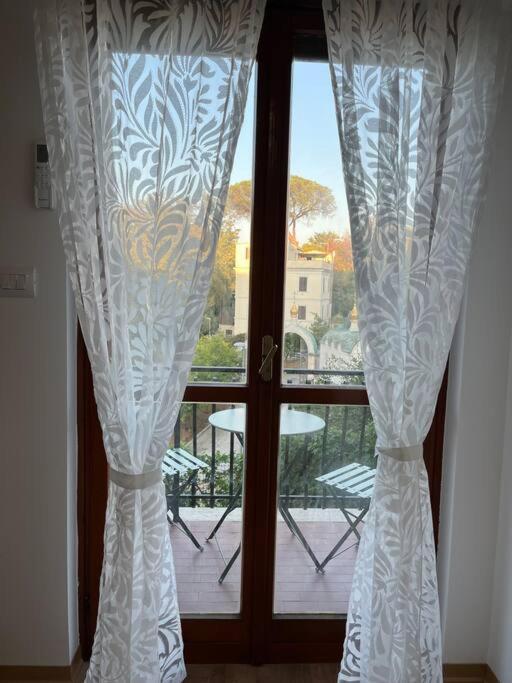 Delizioso Monolocale Con Vista * Rom